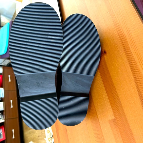 NWOT UGG boots. Roll up or down. Brown. - Picture 4 of 7